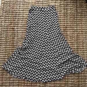 Bobeau Black and White Leaf Maxi Skirt